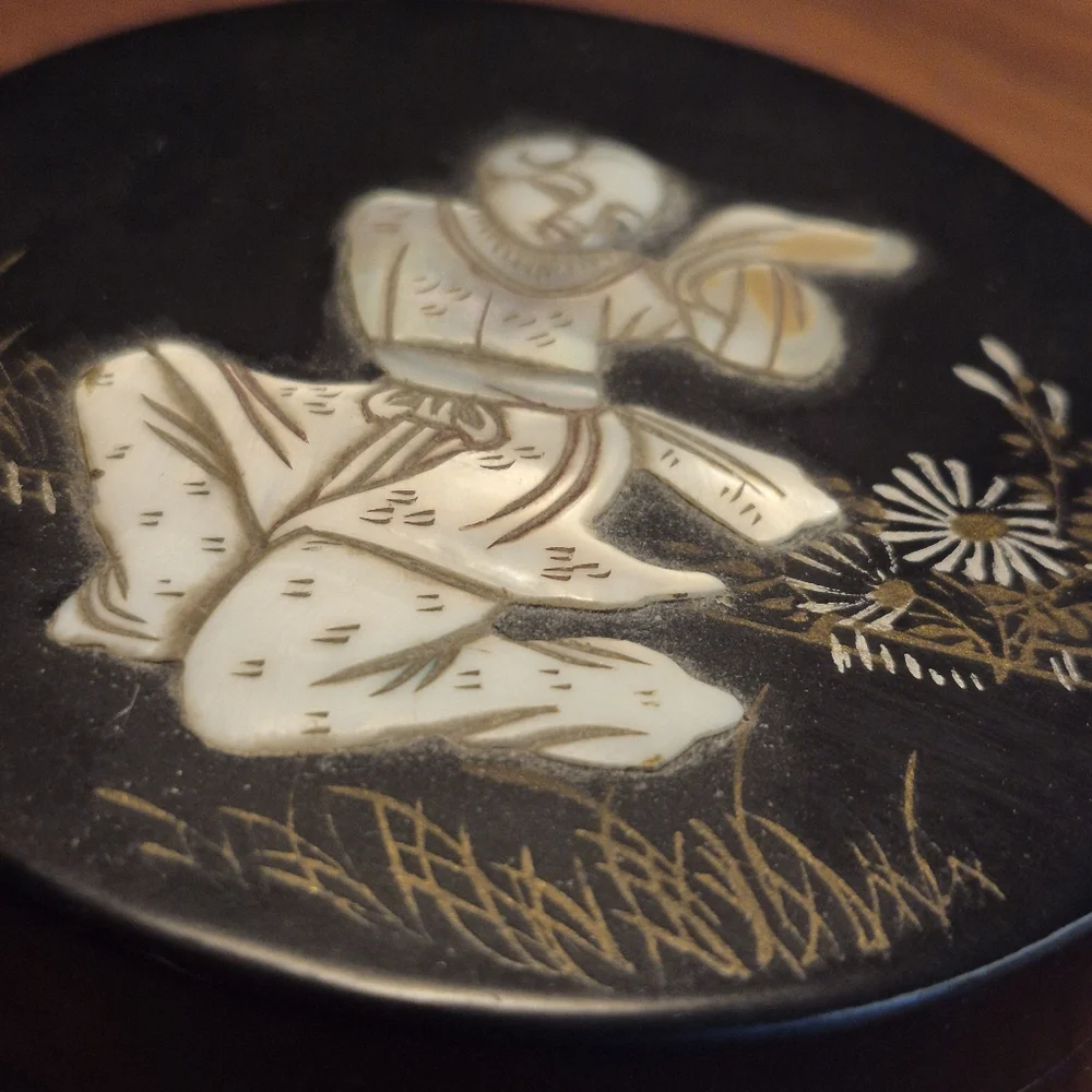 Mother Of Pearl Vintage Small Asian Trinket Box